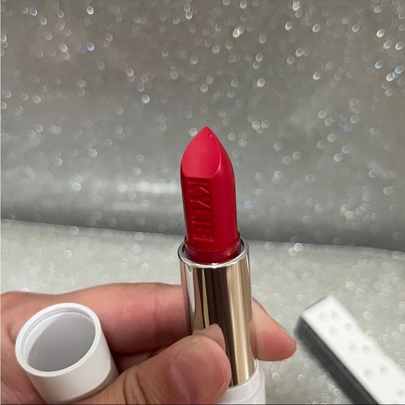 Kylie Cosmetics Matte Lipsticks Birthday Collection - Picture 10 of 10